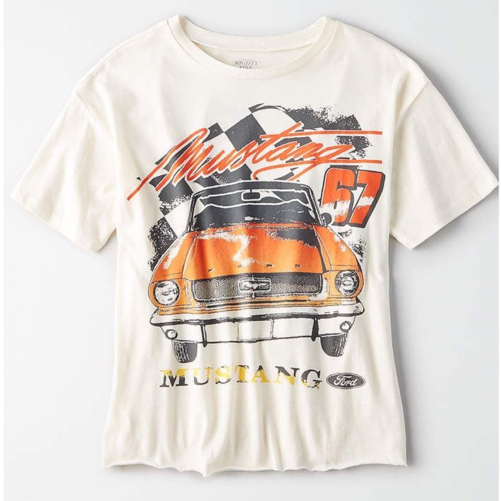 American eagle outfitters mustang graphic tee